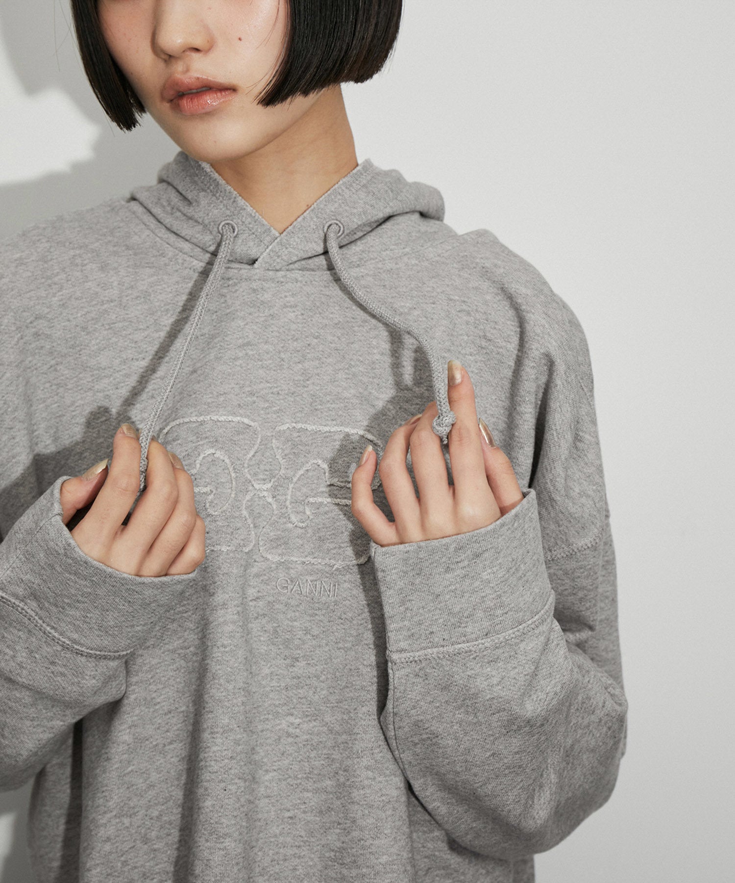 GANNI】Isoli Cropped Oversized Hoodie ｜ ADAM ET ROPE