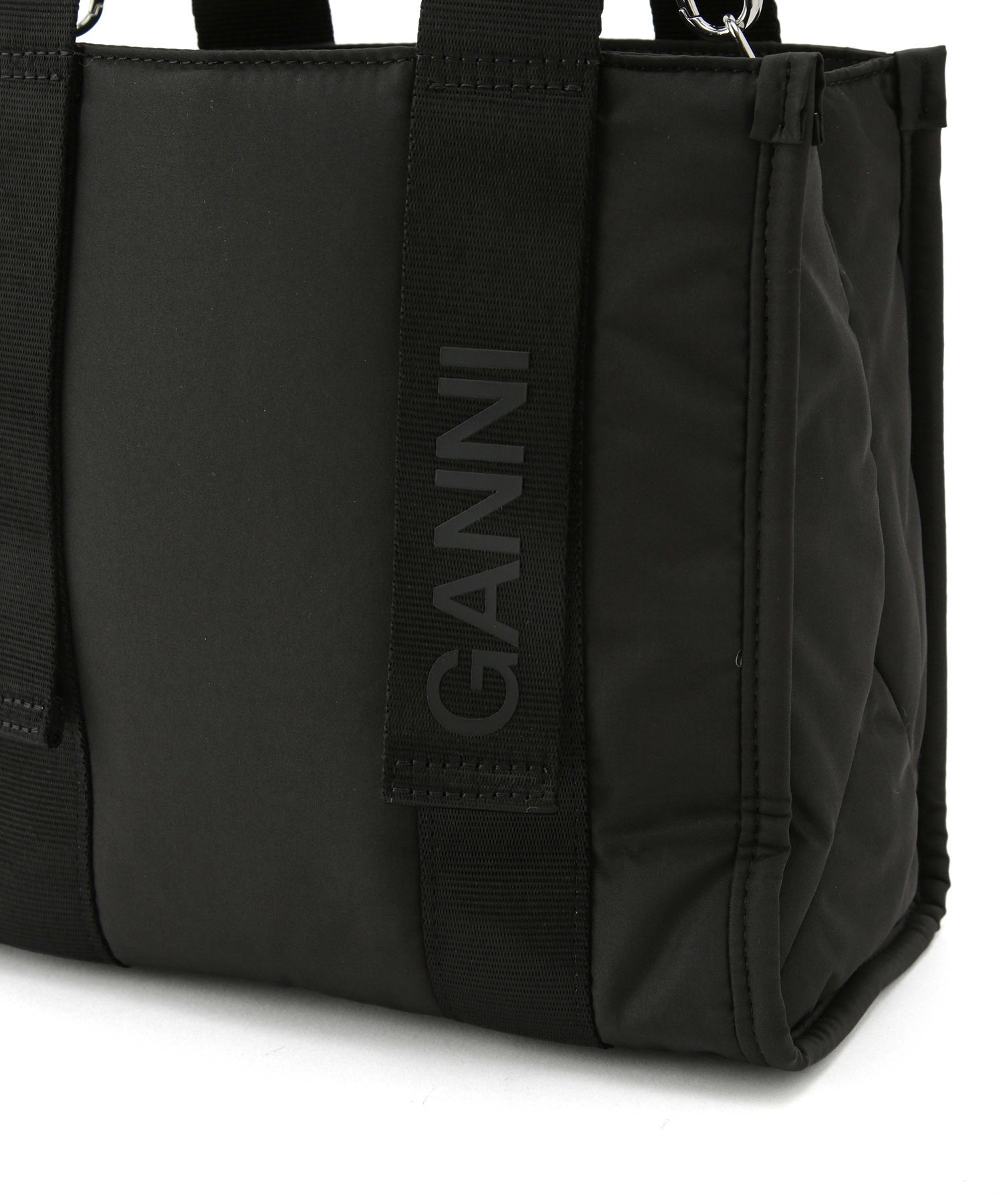 GANNI】Recycled tech Small Tote ｜ ADAM ET ROPE' | アダムエロペ