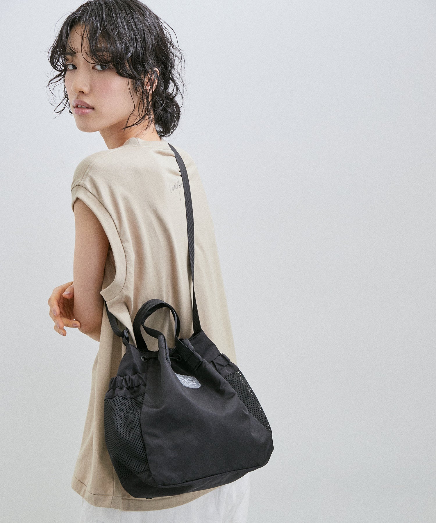 別注》【FREDRIK PACKERS】FLIGNT SATIN BLOOM SHOULDER / UNISEX ｜ ADAM ET ROPE' |  アダムエロペ 公式サイト