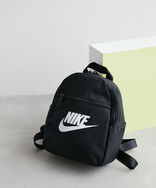 ROPÉ PICNIC / 【NIKE/ナイキ】ウィメンズNSWレベルミニバックパック