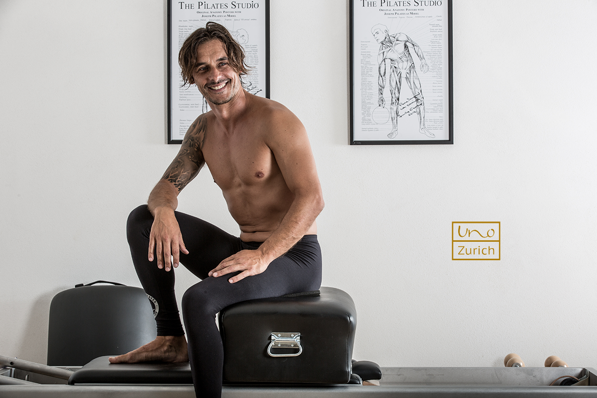 Gratz Gallery, Miguel Silva Snake & Twist - On The Archive Reformer - Gratz™  Pilates