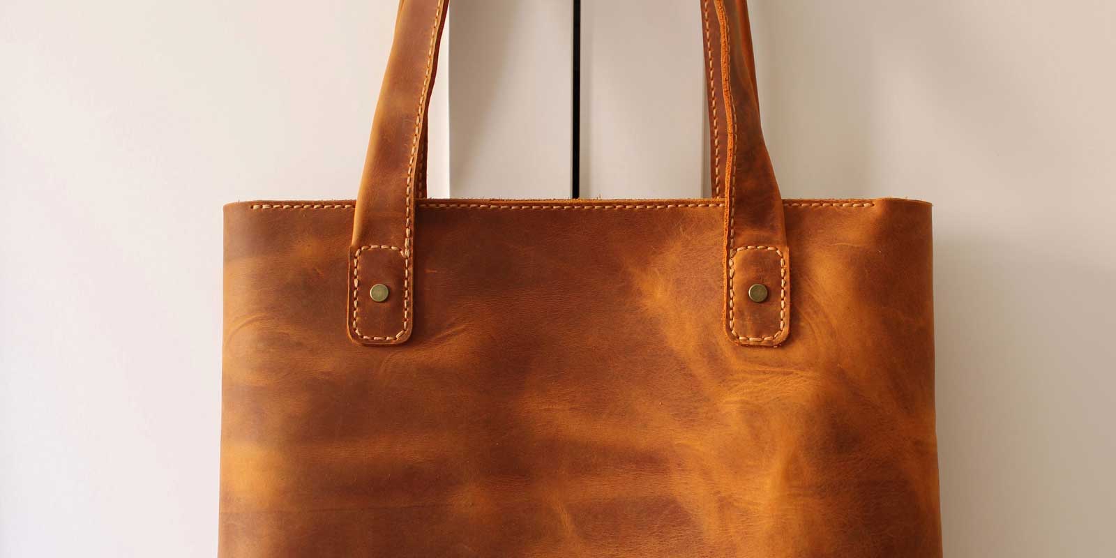 What Is The Difference Between A Tote And A Shoulder Bag?