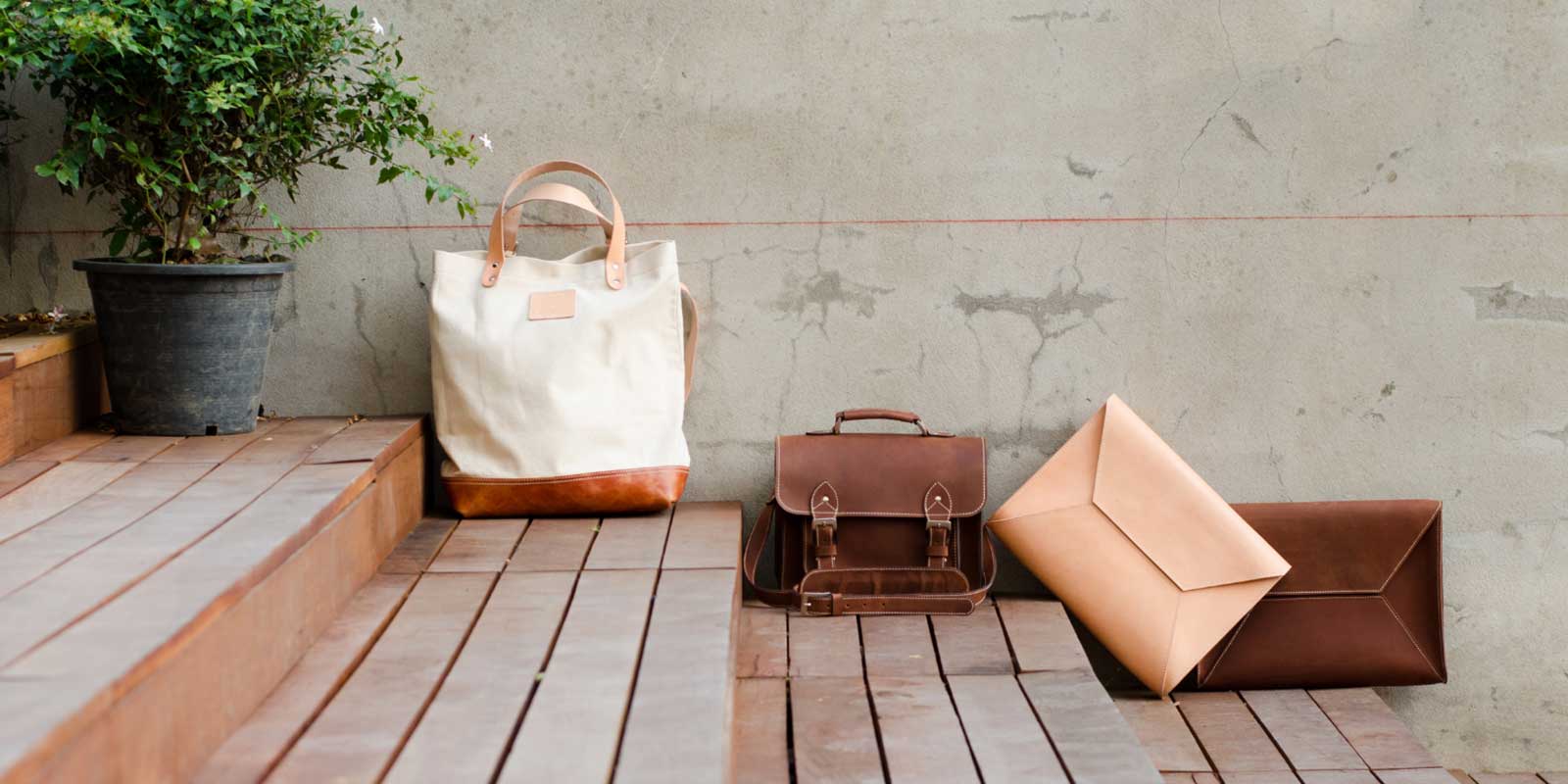 What Is The Difference Between Tote, Satchel, and Handbag?