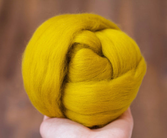 100 gram Woolly White wool roving, 100% European eco Merino wool roving -  Studio Koekoek