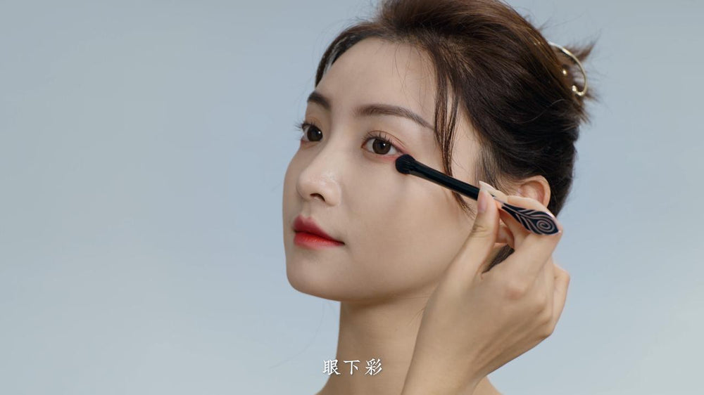 Traditional Chinese Makeup: Exploring Chinese Beauty