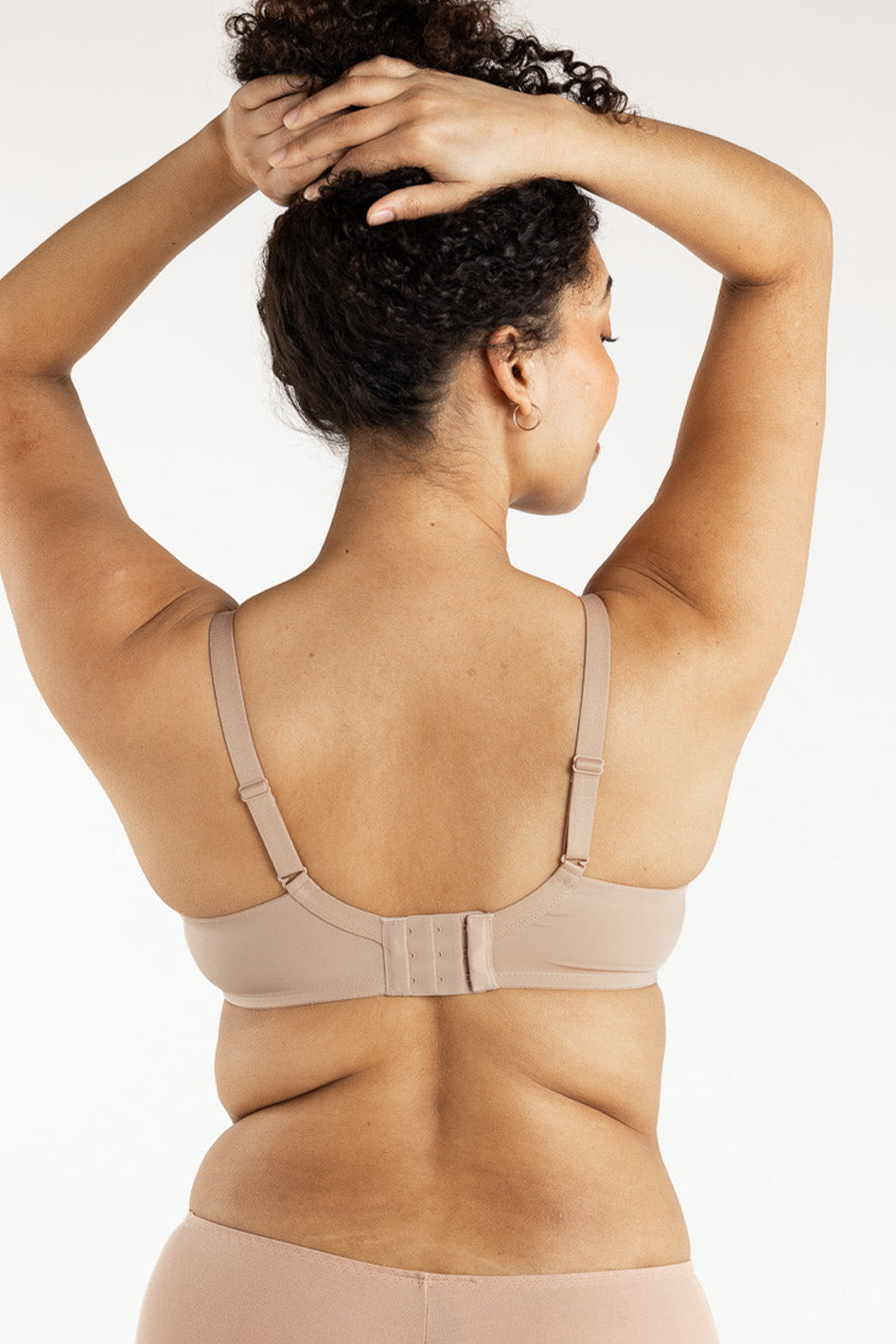 Symmetrista: Asymmetrical bras for uneven breasts