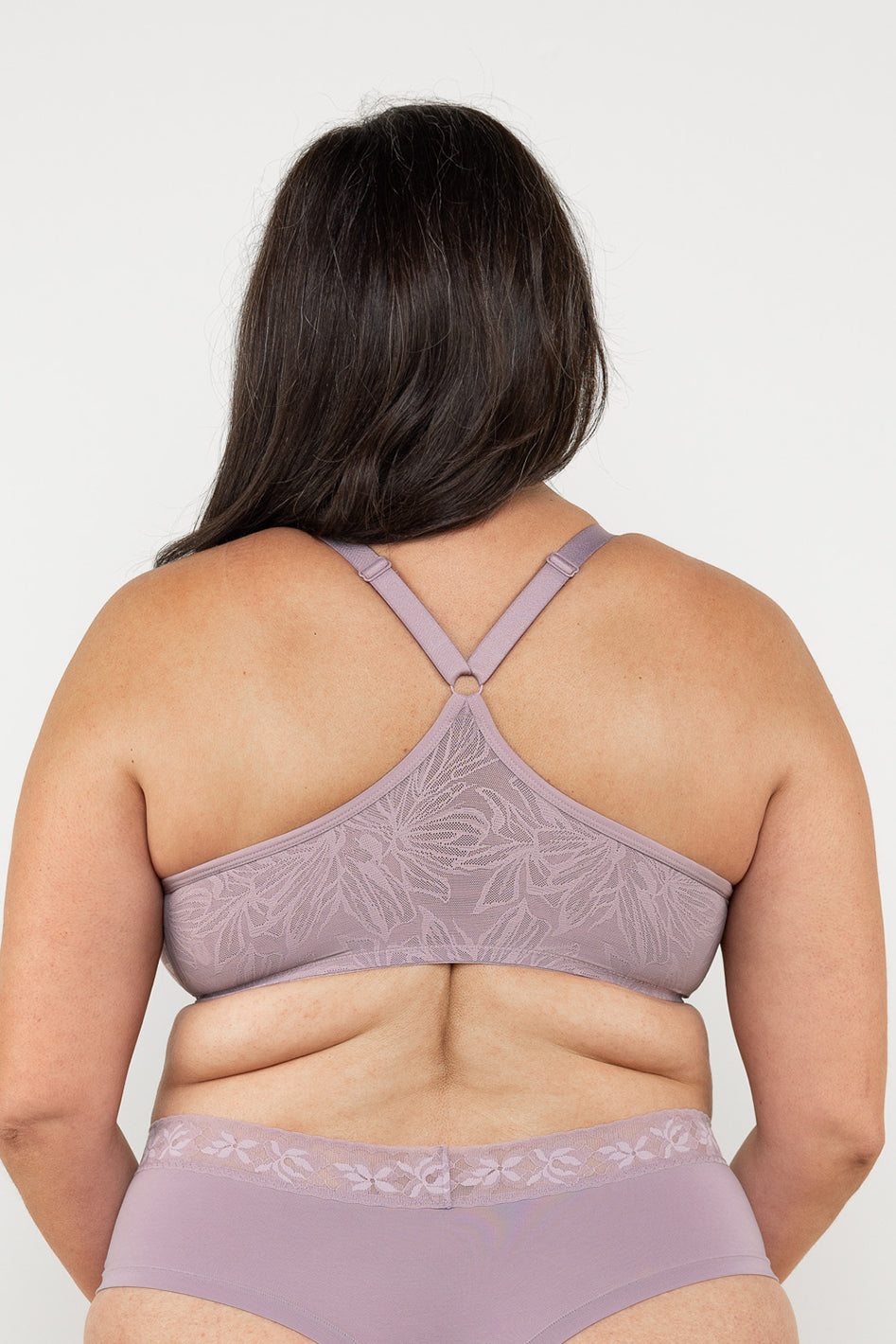 Understance Parker Smooth Lace FlexWire Unpadded Front-Close Bra @Christina (even full) wears Elderberry in 36G - Underbust: 36 ", Leaning Bust: 44.5", Standing Bust: 43.5" #color_Elderberry