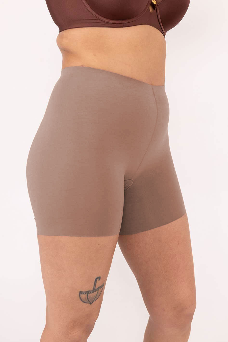 Understance Soft Contour High Rise Bike-Shorts @Alex wears Amber in M- #color_amber