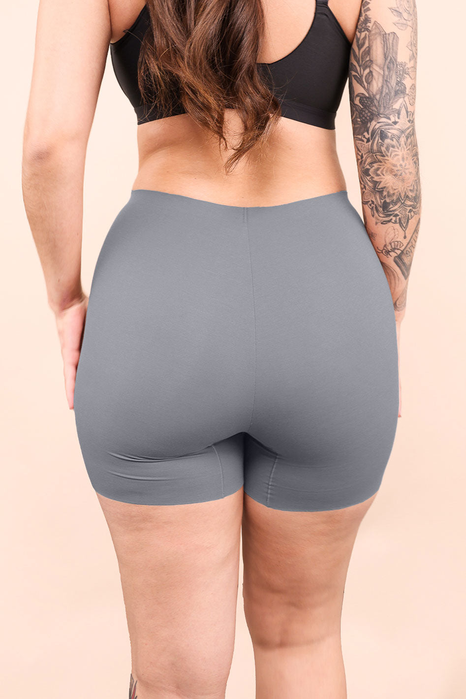 Understance Soft Contour High Rise Bike-Shorts @Angela wears Dove Grey in M- #color_dove-grey