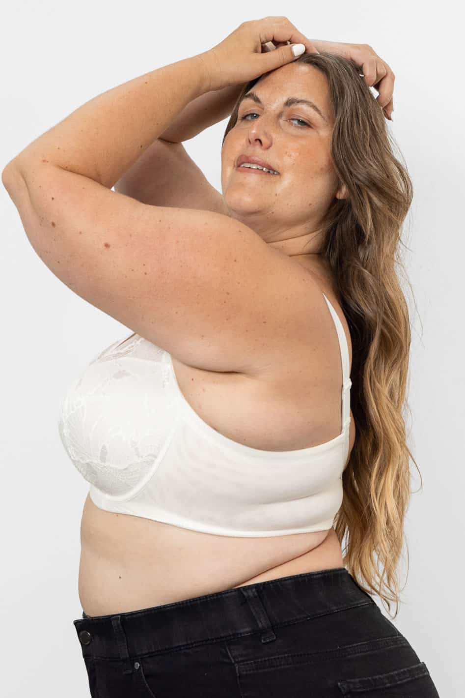 Understance Ivy Full Coverage Underwire Bra @Charlotte wears Cream in 42DD- #color_cream