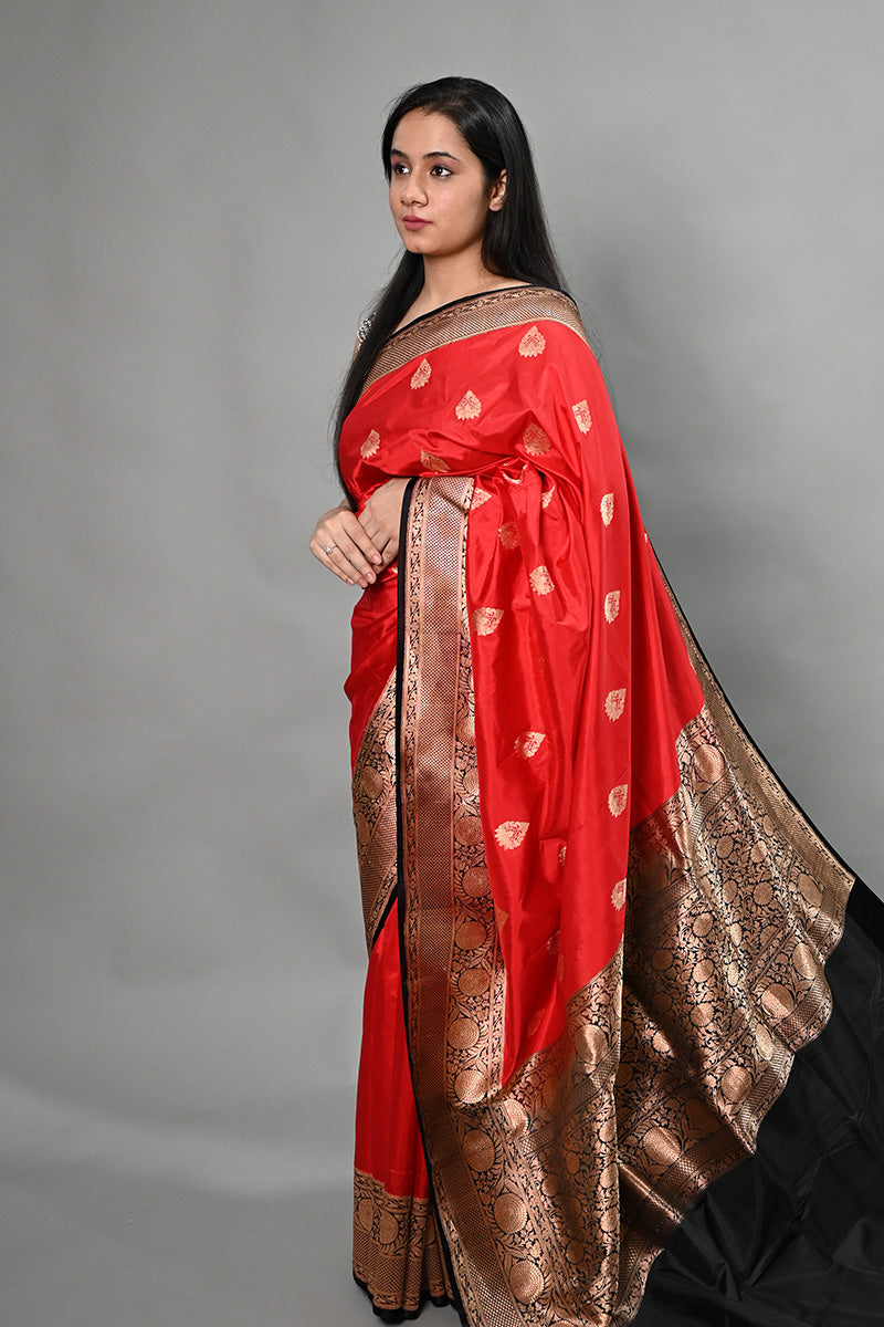 Handloom Bridal Red Pure Katan Silk Banarasi Saree with Zari Booti –  WeaverStory