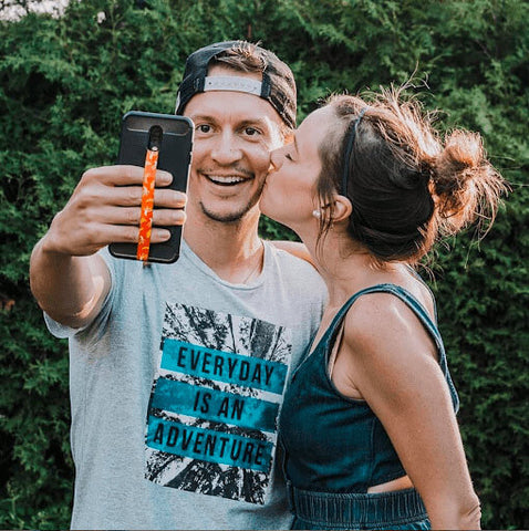 Phone Loops Selfie Kiss