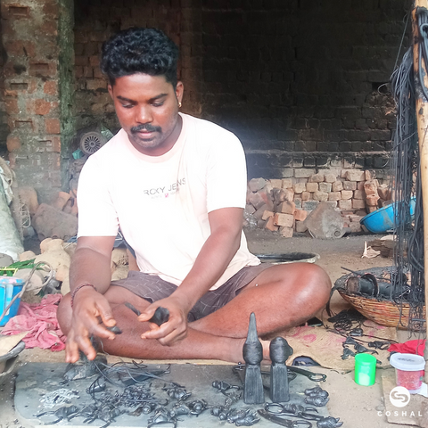 Vikas Baghel- Dhokra Artist