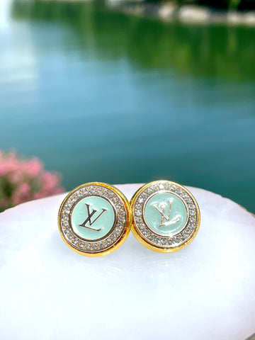 LV White & Gold Swarovski Crystal Stud Earrings – Nomad'r