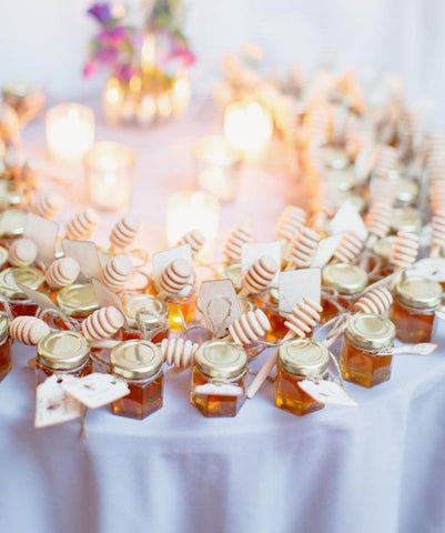 mini honey jars wedding favors