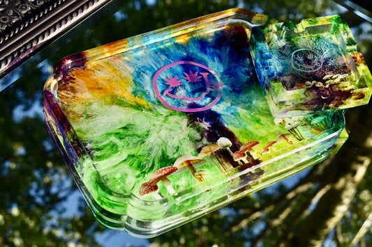 Red rolling tray set with real life - handmade resin rolling tray set – UwU  Art by Jen