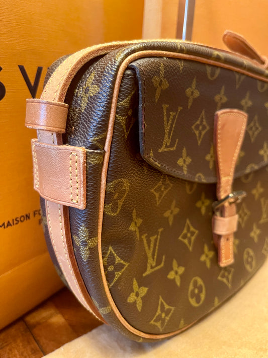 LOUIS VUITTON Monogram Jeune Fille MM Shoulder Bag M51226 LV Auth 53495  Cloth ref.1064477 - Joli Closet