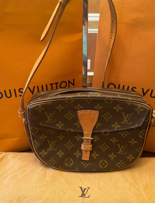 LOUIS VUITTON Monogram Jeune Fille MM Shoulder Bag M51226 LV Auth 53495  Cloth ref.1064477 - Joli Closet