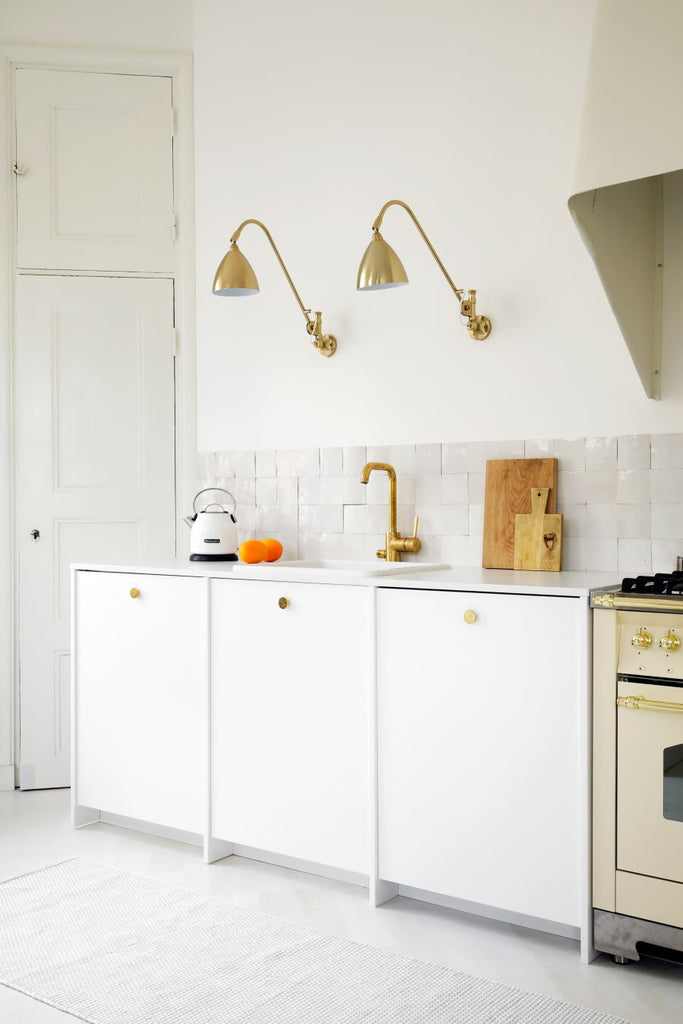 A.S.Helsingo Ingarö Kitchen Natural White with parasol handles in Brass