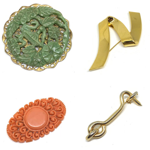 Collection of brooches 