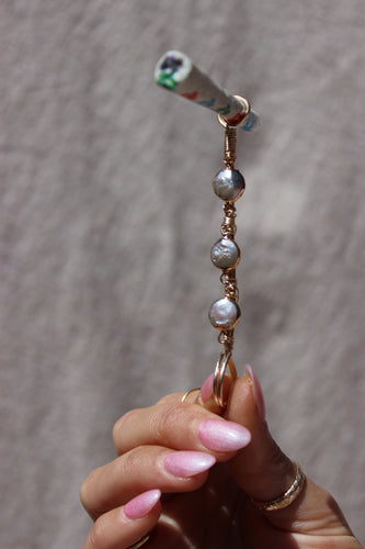 Eloise Baroque Pearl Joint Holder – Toasted Jewelry