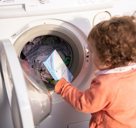 Natulim - Détergent en bandes pour machine à laver (40 lavages) - Effet  adoucissant, écologique, hypoallergénique, Zero Waste - Vêtement propre et  doux sans salir la planète (Parfum Lavande) : : Epicerie