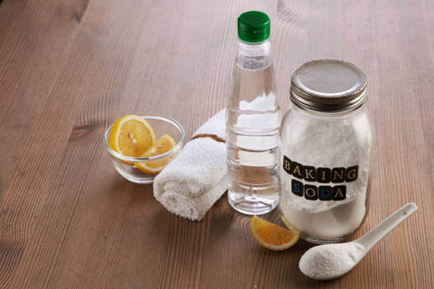 baking soda and vinegar to clean the floor