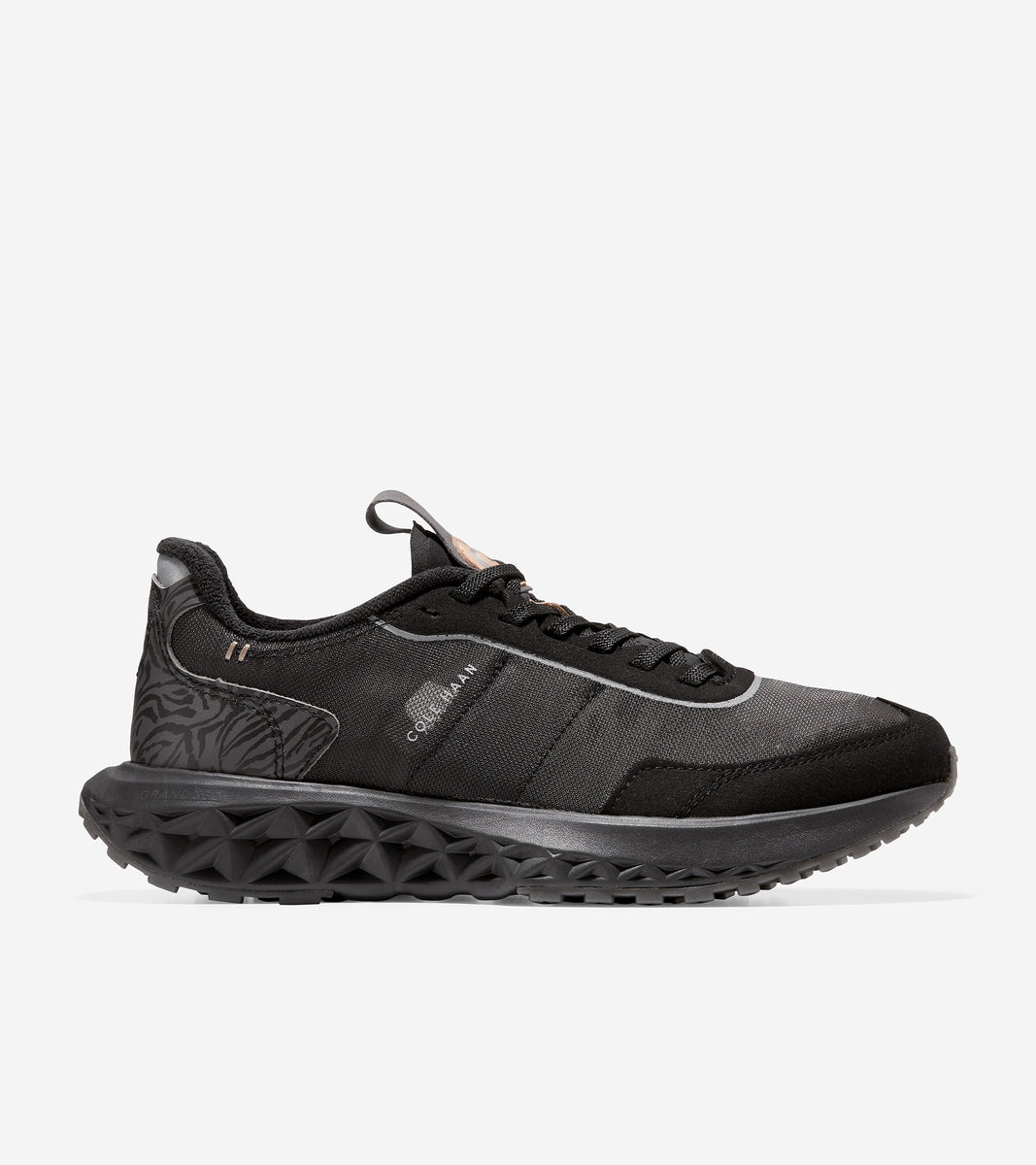 Women's ZERØGRAND Outpace 3 Running Shoe – Cole Haan | Kuwait 