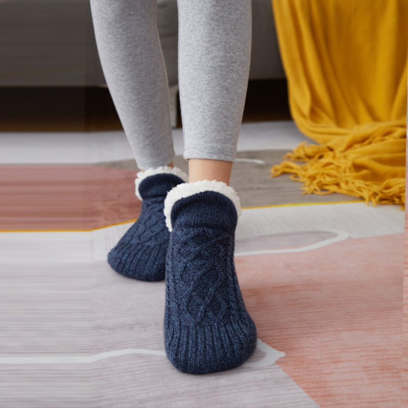 V-mouth Fluffy Slipper Socks – idearock