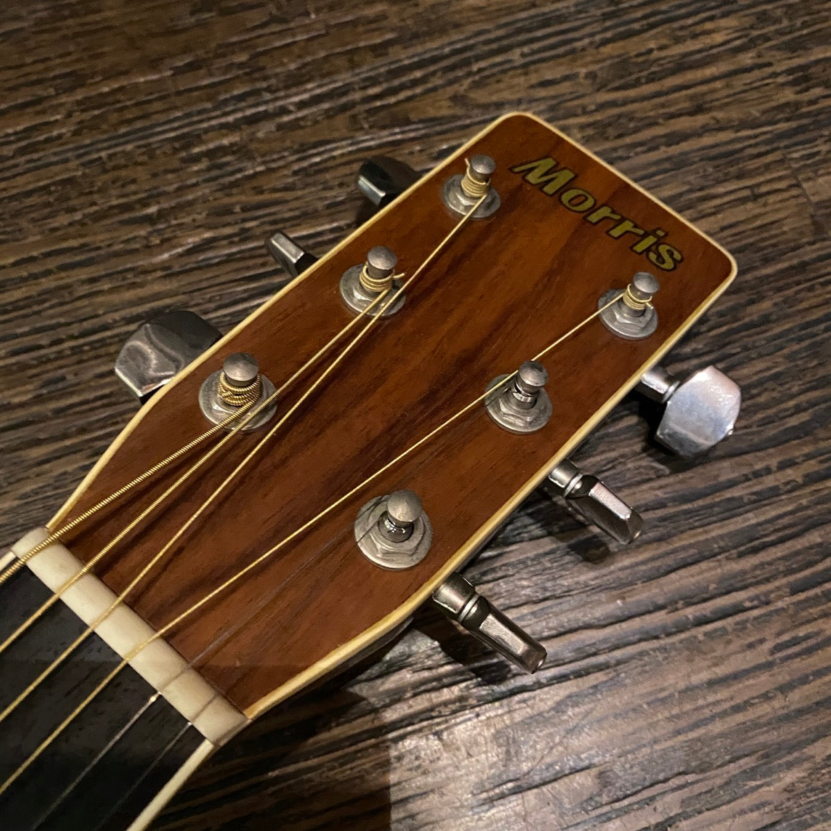 んでおりま ヤフオク! - Morris MD-510 Acoustic Guitar