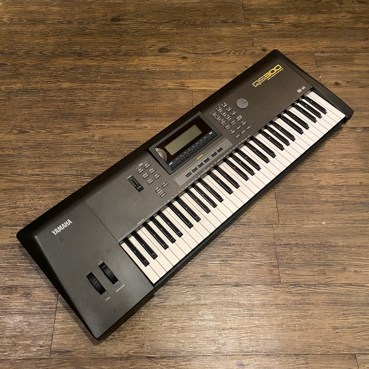 YAMAHA QS-300 Synthesizer Keyboard 61-key -GrunSound-w945-