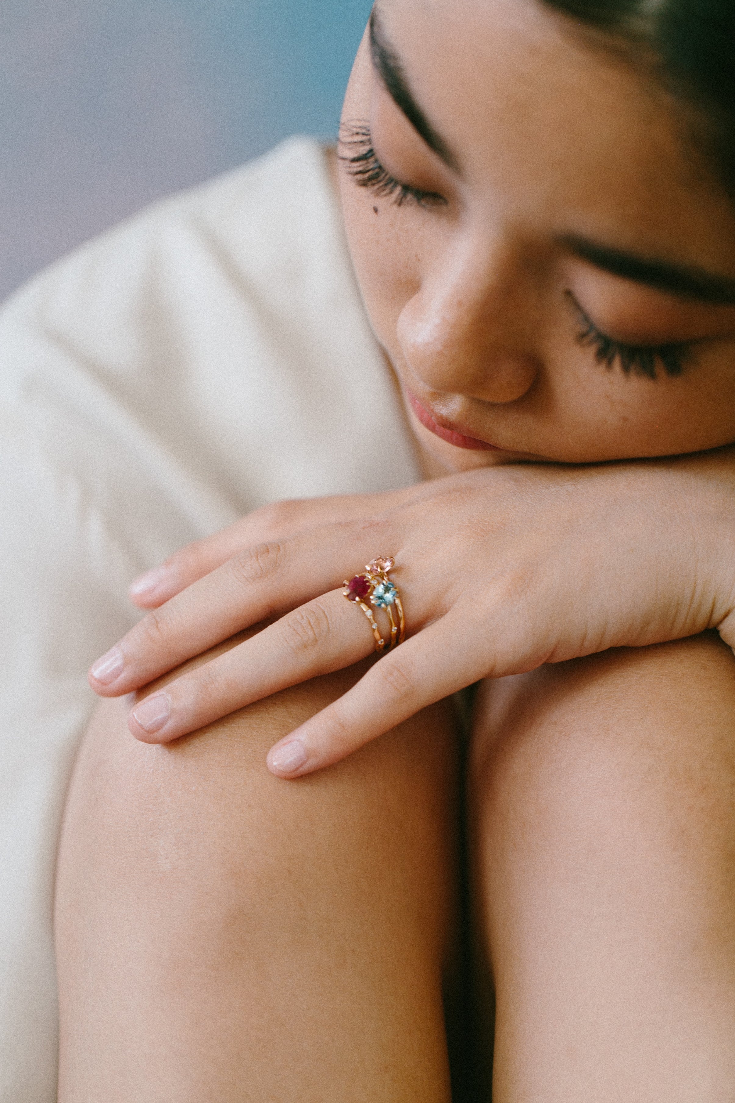 Colour Romance · Anillos de compromiso con piedras Roosik Co