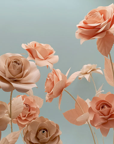 Como hacer una rosa de papel · #GarnetteStories | Roosik & Co