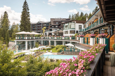 Alpinresort Sacher Seefeld von Außen