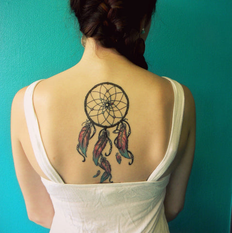 Tatouage Attrape-rêve Dos femme Mandala avec Plume Multicolore
