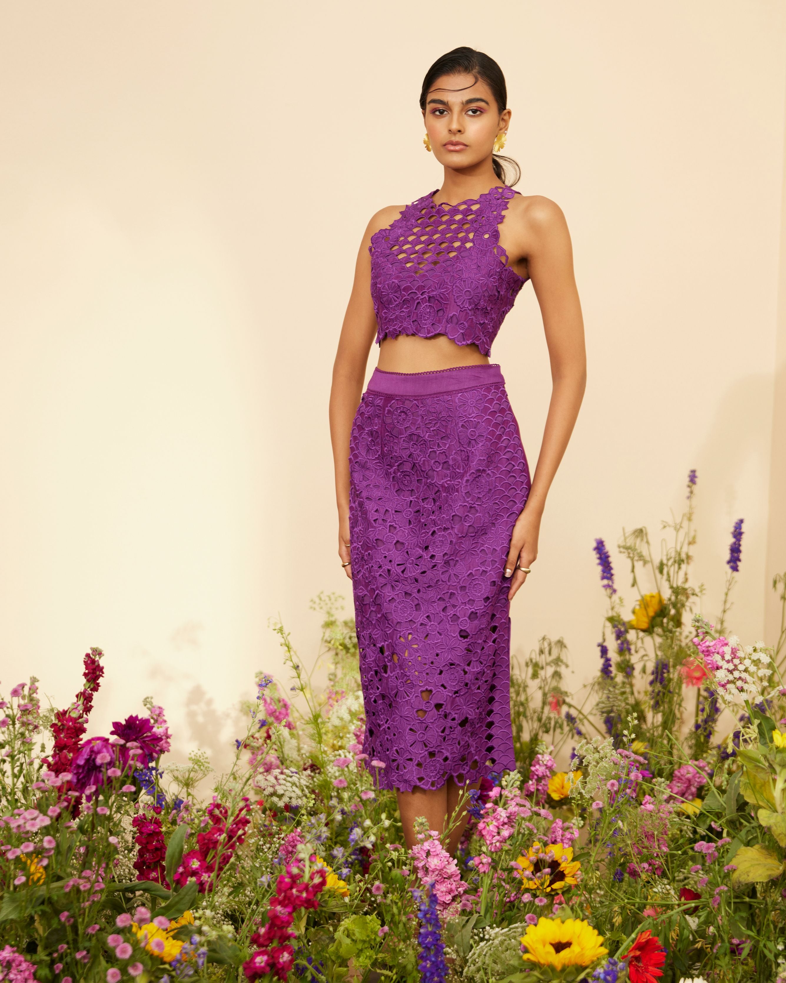 PURPLE CUTWORK CROP TOP