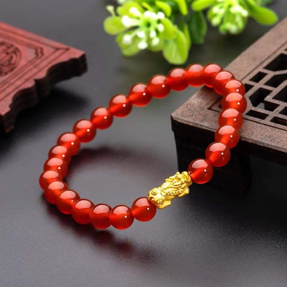 Chinese Lacquered Beads Bracelet 大漆珠子手串, Women's Fashion, Jewelry &  Organisers, Bracelets on Carousell