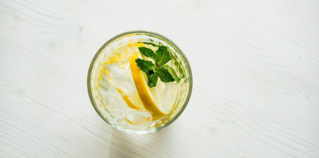 Drink a glass of water with lemon and mint to increase your stamina