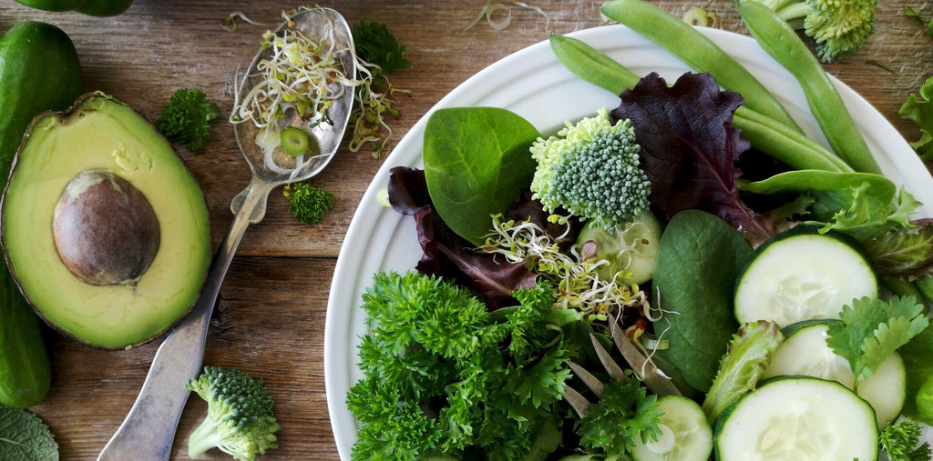 Salad from greens and avocado