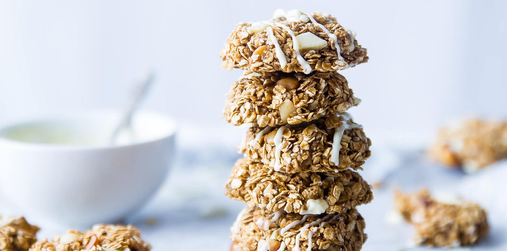 Protein-rich granola snack bars