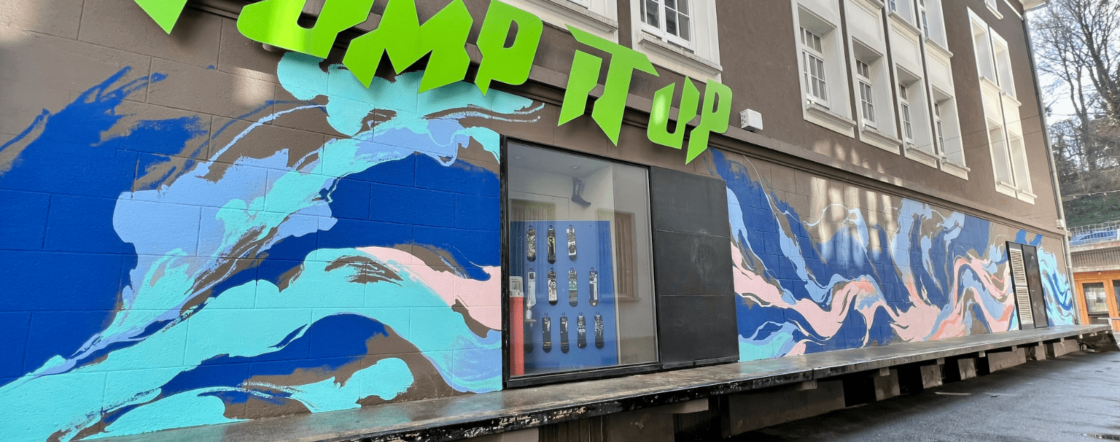 Le mur peint du magasin Pomp It Up