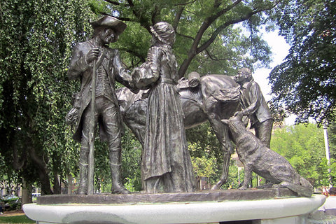 Patriots Farewell Fountain sculpture.