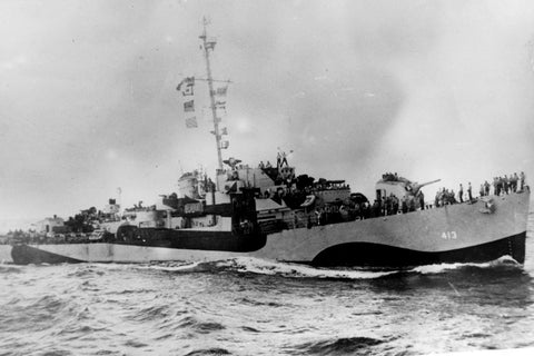 The U.S. Navy destroyer escort USS Samuel B. Roberts (DE-413) underway in October 1944