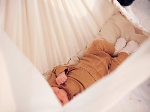 Baby in Moonboon hammock