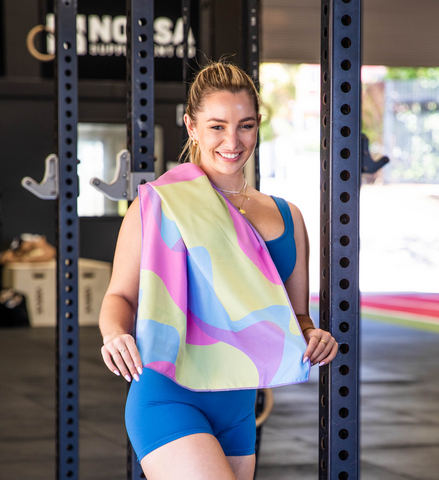 rainbow swirl gym towel pink Cheeky Winx