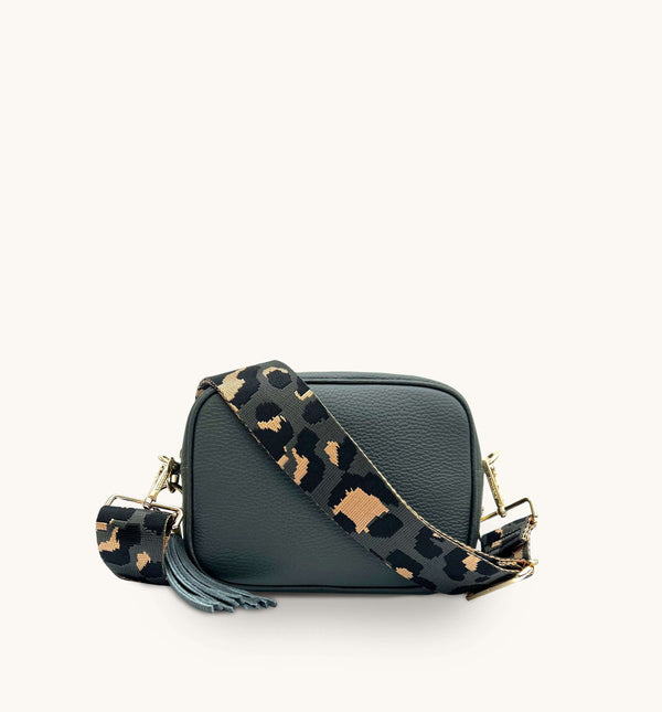 Black Leather Crossbody Bag With Grey Leopard Strap – Apatchy London