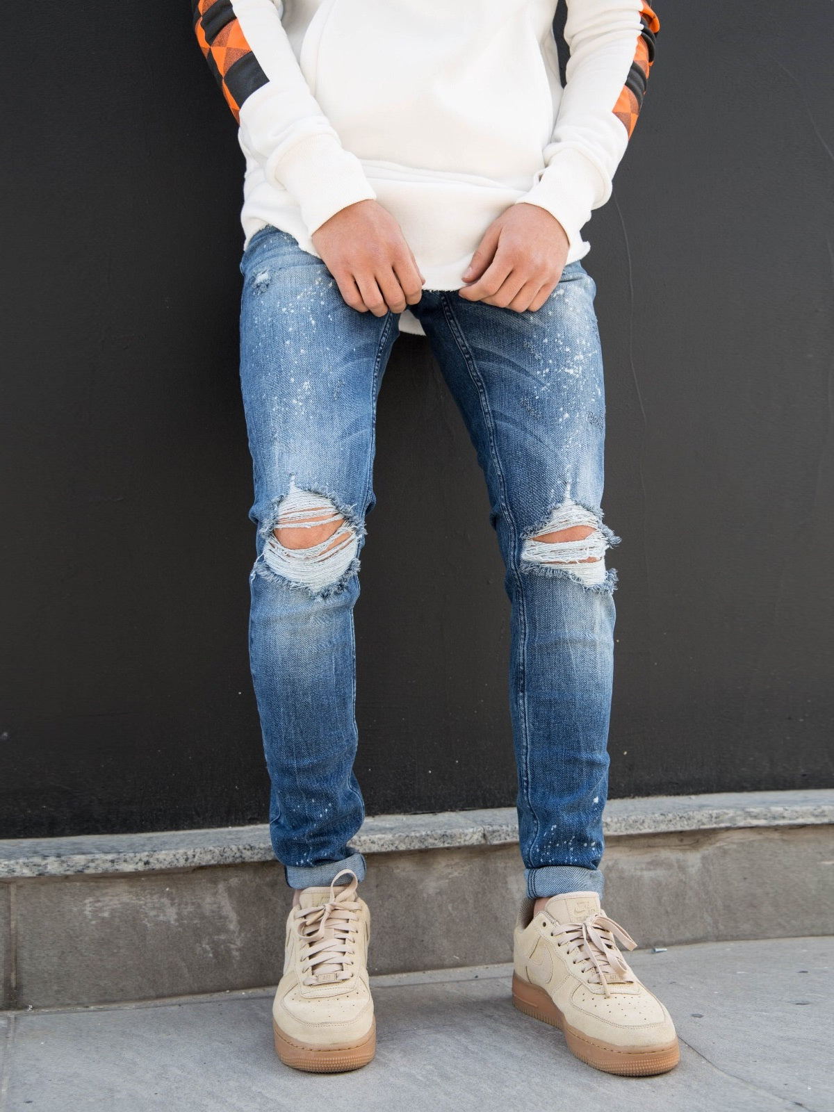 slim fit damaged jeans