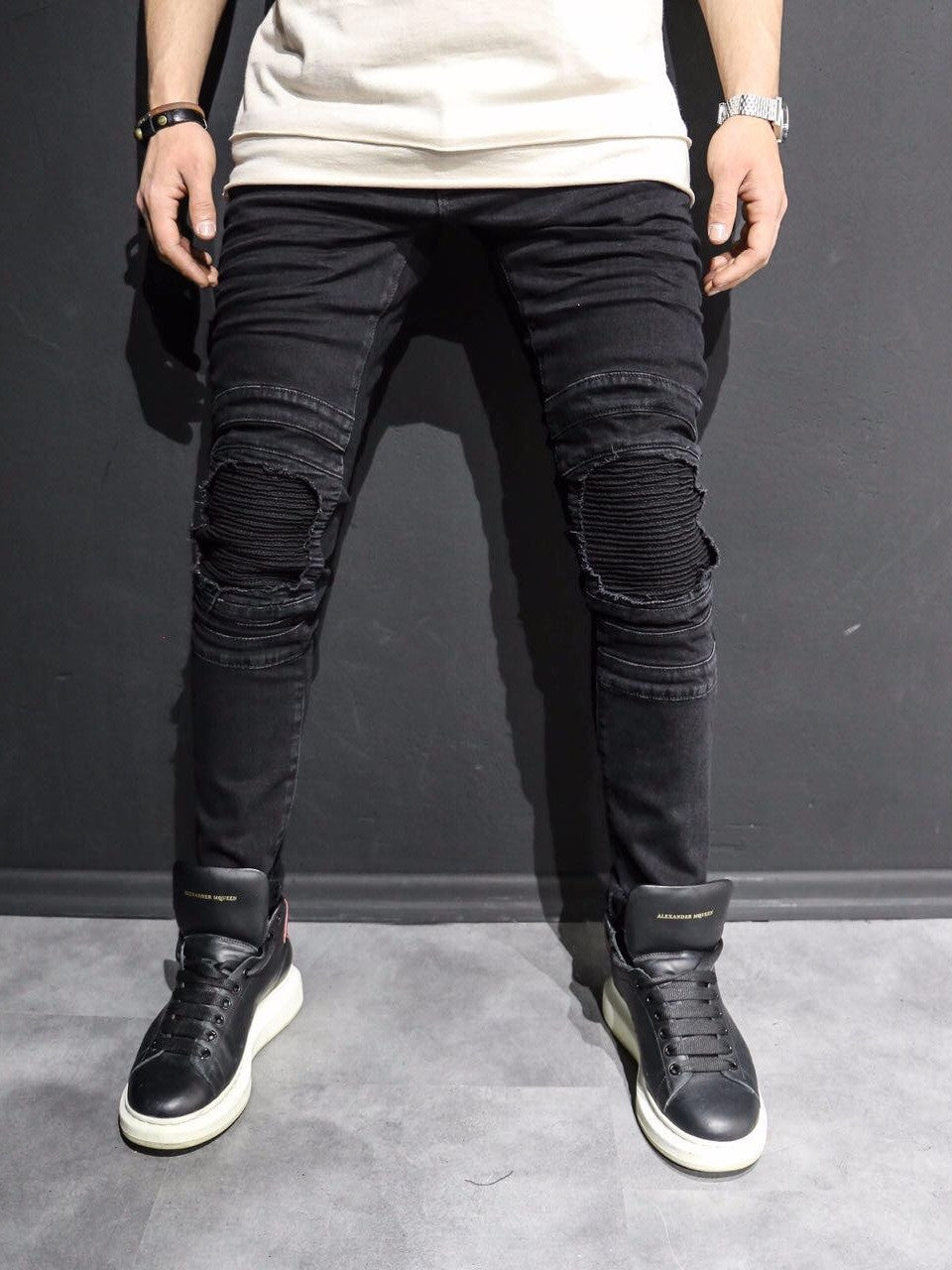 knee cut jeans mens