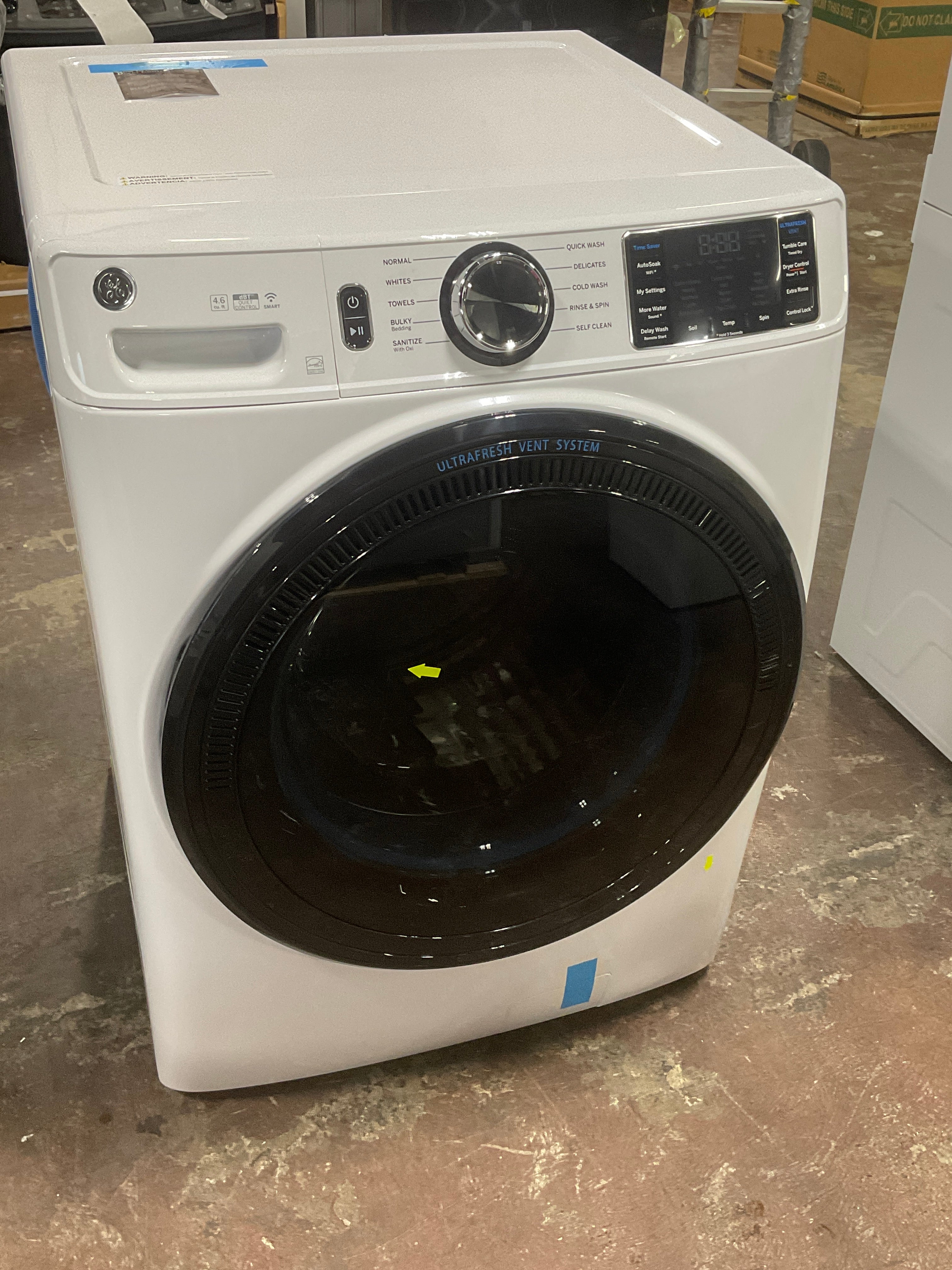 GE® Smart Front Load Washer with 4.6 cu. ft. Capacity, UltraFresh Vent System with OdorBlock™, and Sanitize w/Oxi, ENERGY STAR® Certified