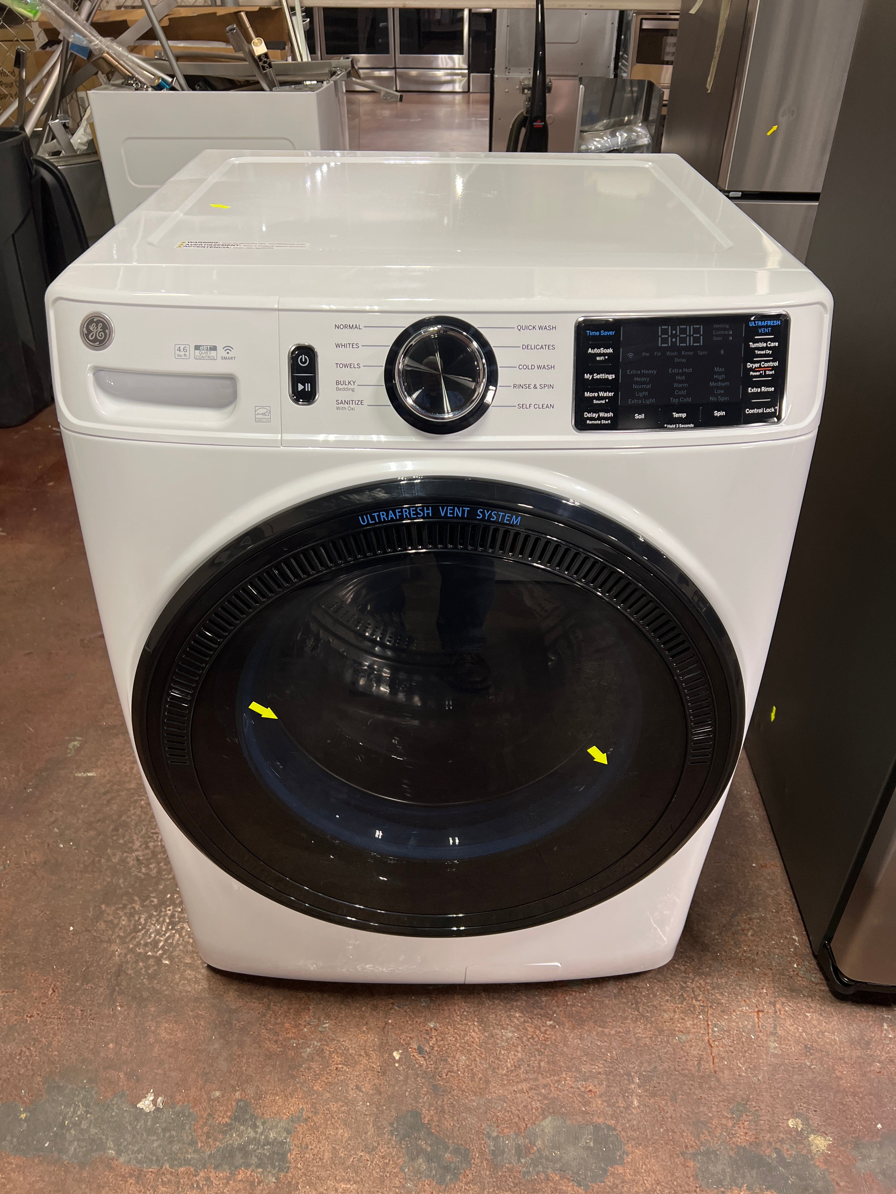GE® Smart Front Load Washer with 4.6 cu. ft. Capacity, UltraFresh Vent System with OdorBlock™, and Sanitize w/Oxi, ENERGY STAR® Certified